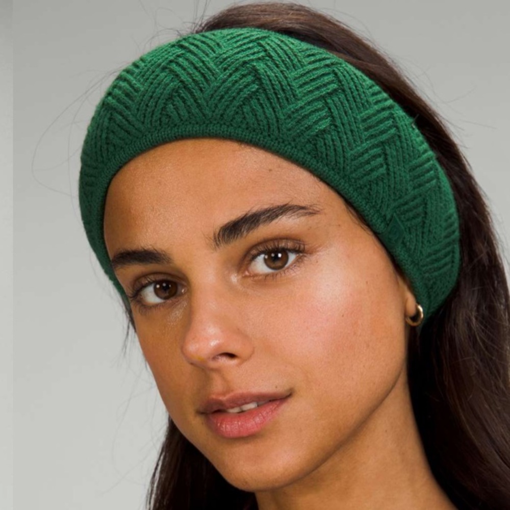 NWT Lululemon Evergreen Chevron Ear Warmer